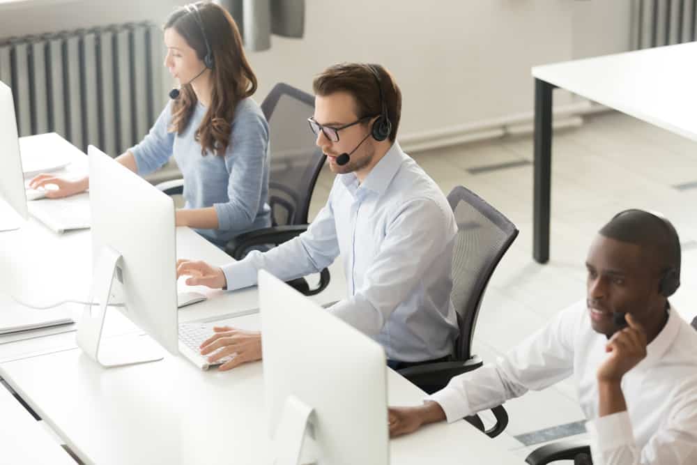 How To Leverage Software to Improve Customer Service Efficiency